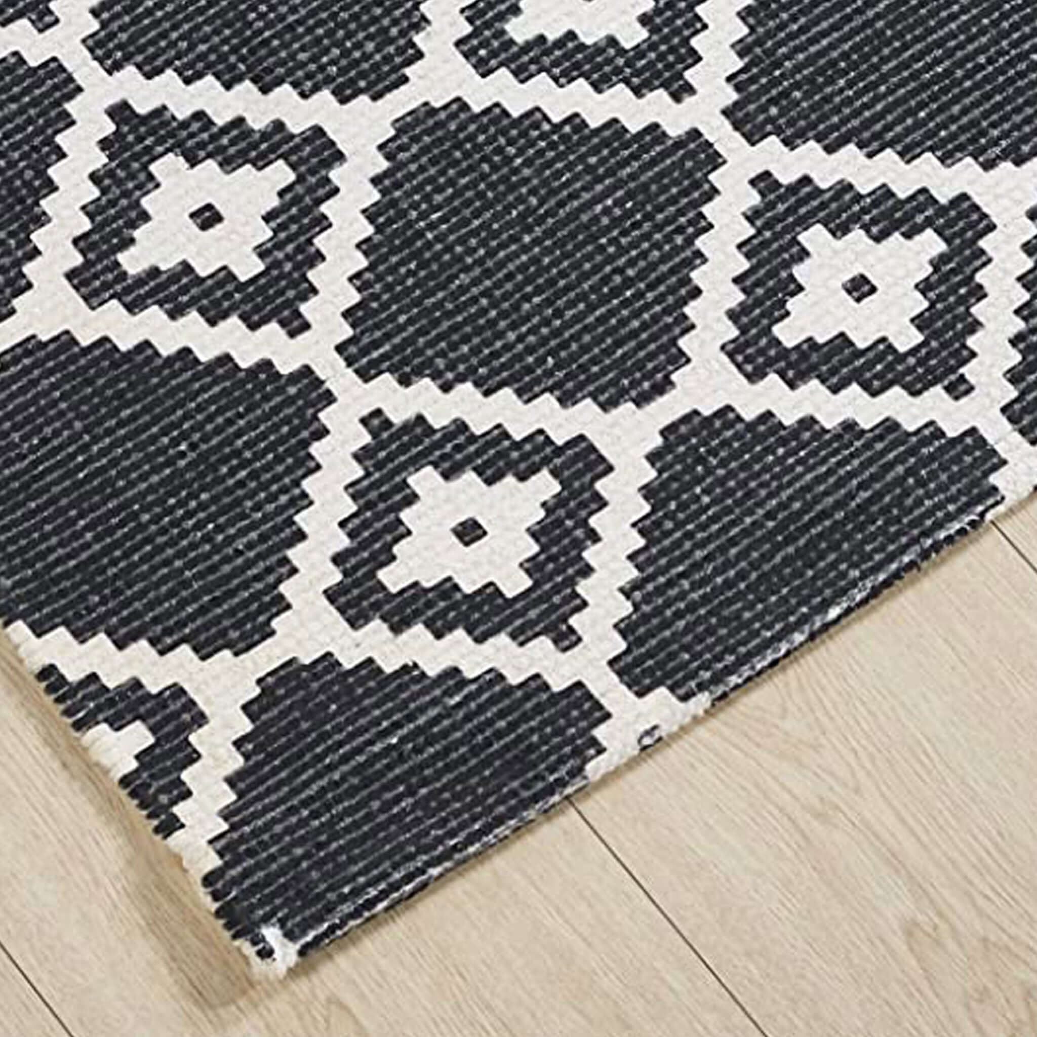 Mona B - Printed Vintage Dhurrie Carpet Rug Runner Floor Mat for Living Room Bedroom: 3.5 X 5.5 Feet Multi Color