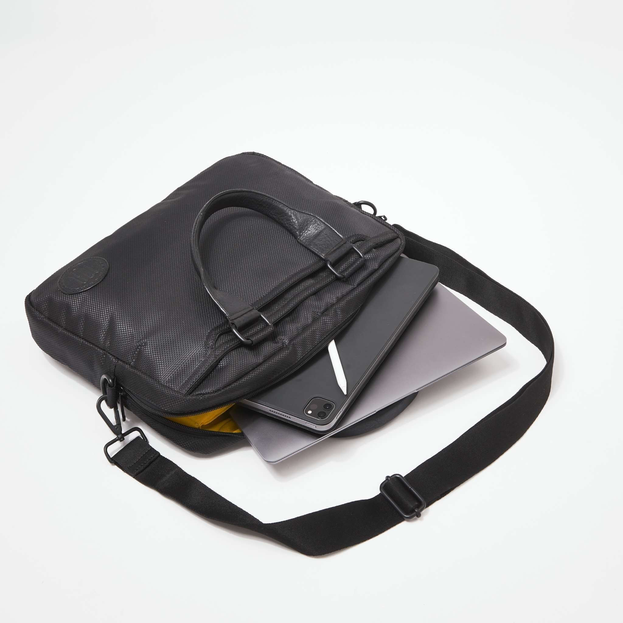 Mona B - Rearden Laptop Bag - RP-402 BLK